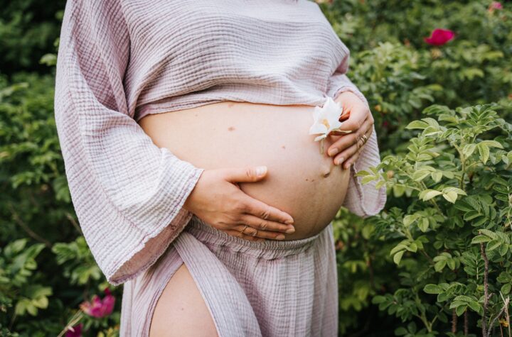 Najlepszy czas na sesję ciążową: kiedy i jak się przygotować?